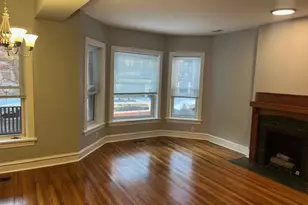 926 W Belle Plaine Ave, Chicago, IL 60613 - Photo 3