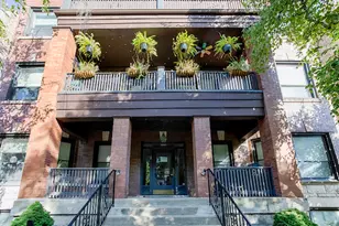 926 W Belle Plaine Ave, Chicago, IL 60613 - Photo 25