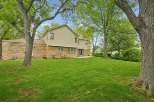 837 Heatherstone Dr, Schaumburg, IL 60173 - Photo 19