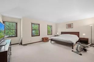 837 Heatherstone Dr, Schaumburg, IL 60173 - Photo 9