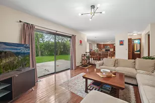 837 Heatherstone Dr, Schaumburg, IL 60173 - Photo 7