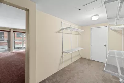 40 E 9th Street #1907, Chicago, IL 60605 - Photo 23