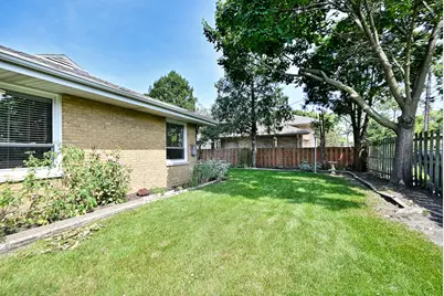4915 Jerome Avenue, Skokie, IL 60077 - Photo 35