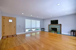 4915 Jerome Ave, Skokie, IL 60077 - Photo 7