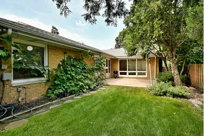 4915 Jerome Avenue, Skokie, IL 60077 - Photo 37