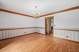 251 N Cambridge Dr, Geneva, IL 60134 - Photo 9