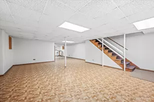 251 N Cambridge Dr, Geneva, IL 60134 - Photo 31