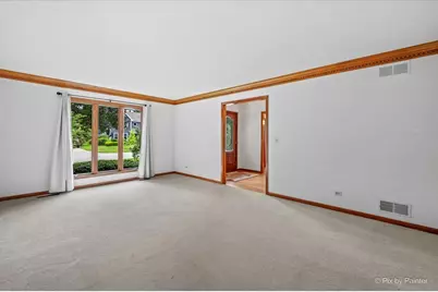 251 N Cambridge Drive, Geneva, IL 60134 - Photo 7