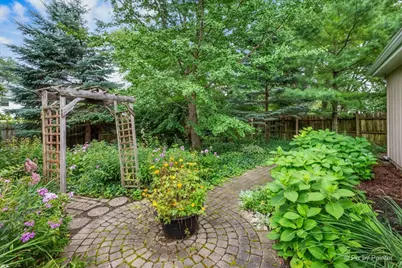 251 N Cambridge Drive, Geneva, IL 60134 - Photo 47
