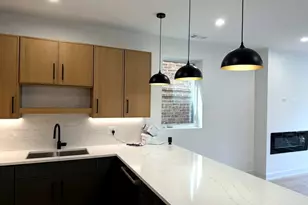 2847 N Damen Ave, Chicago, IL 60618 - Photo 3