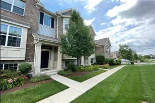 2873 Henley Ln, Naperville, IL 60540 - Photo 3