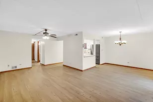 16724 Paxton Ave, Tinley Park, IL 60477 - Photo 5