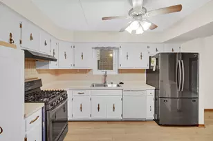 16724 Paxton Ave, Tinley Park, IL 60477 - Photo 11