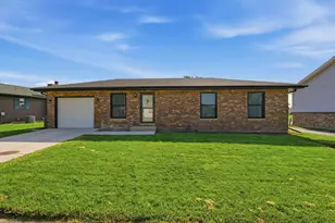 1012 S 7th St, Dekalb, IL 60115 - Photo 1