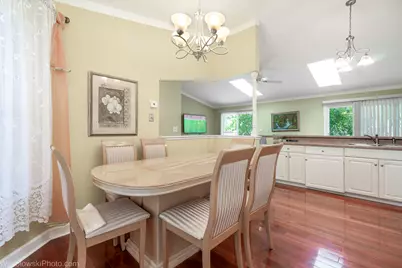 886 Quincy Court, Island Lake, IL 60042 - Photo 5