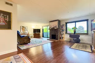 917 Vose Dr, Gurnee, IL 60031 - Photo 5