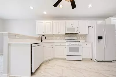 600 Vine Street, Hampshire, IL 60140 - Photo 13
