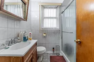 4945 W Wolfram St, Chicago, IL 60641 - Photo 13