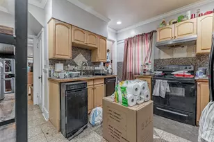 4945 W Wolfram St, Chicago, IL 60641 - Photo 9