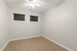 938 N Washtenaw Ave, Chicago, IL 60622 - Photo 9