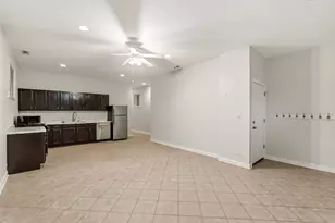 938 N Washtenaw Ave, Chicago, IL 60622 - Photo 5