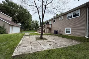 7728 Dalewood Pkwy, Woodridge, IL 60517 - Photo 21