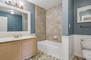 96 Polaris Dr, Lake in the Hills, IL 60156 - Photo 13
