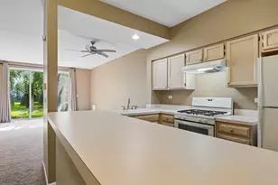 96 Polaris Dr, Lake in the Hills, IL 60156 - Photo 5