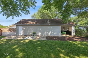 312 Oak St, North Aurora, IL 60542 - Photo 11