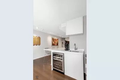 200 E Delaware Place #5A, Chicago, IL 60611 - Photo 7