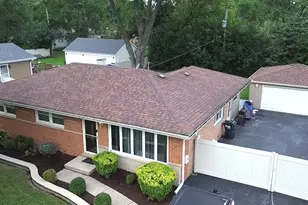 978 E Capri Dr, Palatine, IL 60074 - Photo 3