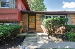 1113 Andover St, Bloomington, IL 61704 - Photo 3