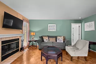 1343 Ridgefield Cir, Carol Stream, IL 60188 - Photo 7