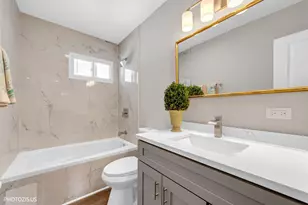 28069 N Lake Dr, Wauconda, IL 60084 - Photo 19