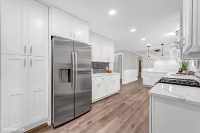 28069 N Lake Drive, Wauconda, IL 60084 - Photo 9