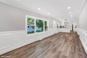 28069 N Lake Dr, Wauconda, IL 60084 - Photo 5