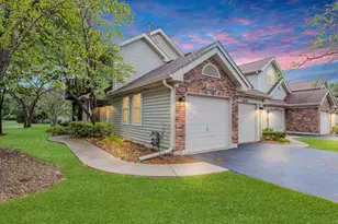 1028 Rockport Dr, Carol Stream, IL 60188 - Photo 1