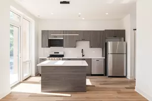 224 S Ashland Ave, Chicago, IL 60607 - Photo 3