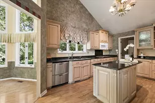 30 Brierfield Ct, Lake Bluff, IL 60044 - Photo 13