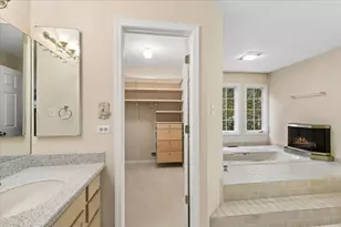 30 Brierfield Ct, Lake Bluff, IL 60044 - Photo 27