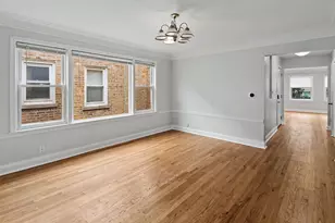 6328 N Whipple St, Chicago, IL 60659 - Photo 9
