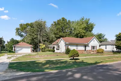 609 Woodford Street, Gridley, IL 61744 - Photo 1