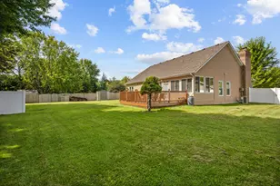 660 Louise Dr, Hinckley, IL 60520 - Photo 27