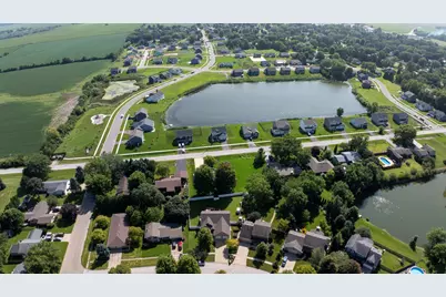 660 Louise Drive, Hinckley, IL 60520 - Photo 33
