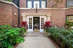 1235 N Astor St, Chicago, IL 60610 - Photo 5