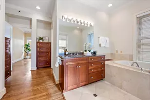 1235 N Astor St, Chicago, IL 60610 - Photo 31