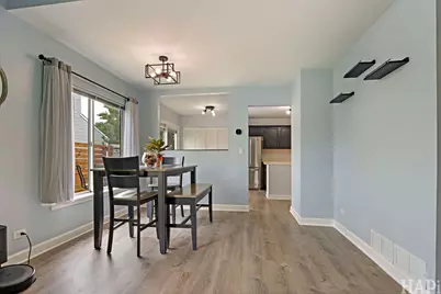 3 Crabapple Court, Lake in the Hills, IL 60156 - Photo 5