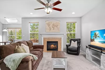 1123 Pine Valley Court, Elgin, IL 60124 - Photo 5