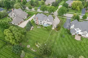 4135 River Ridge Dr, Saint Charles, IL 60175 - Photo 5