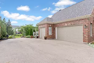 4135 River Ridge Dr, Saint Charles, IL 60175 - Photo 7